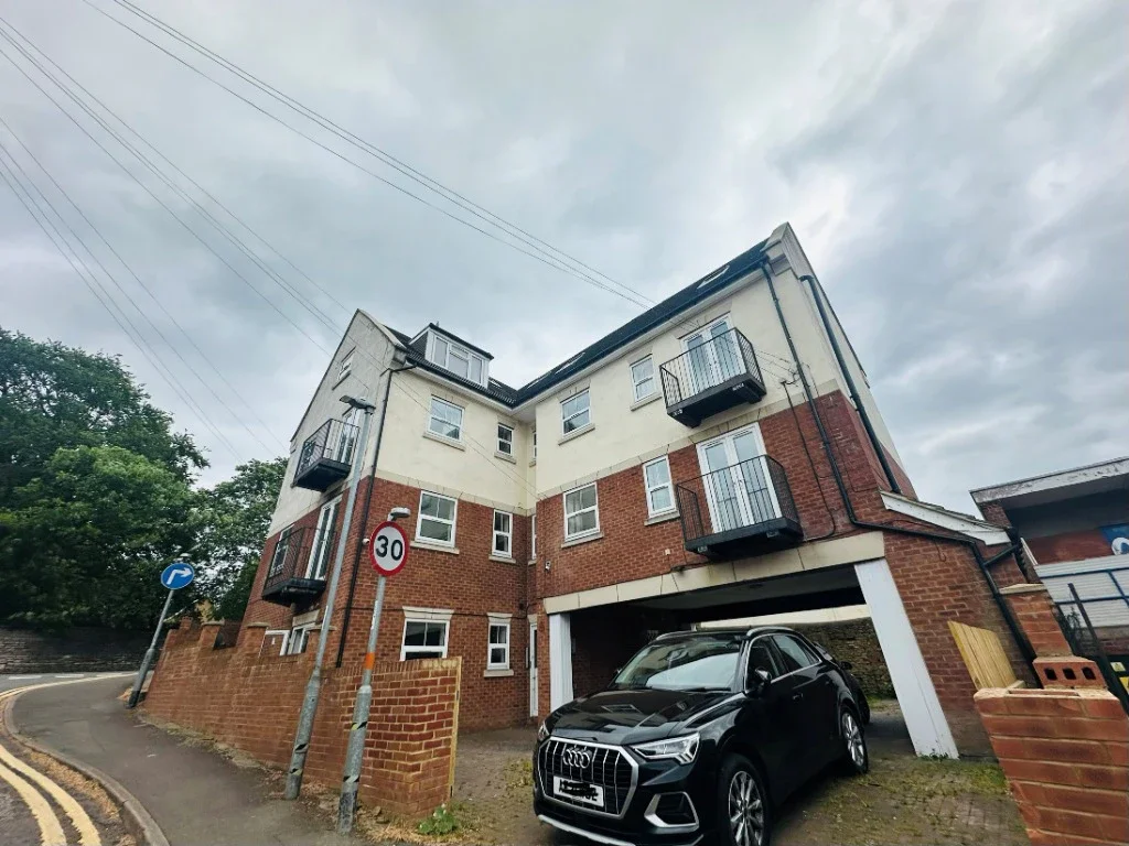 Flat Coffee Tavern Lane in Rushden
