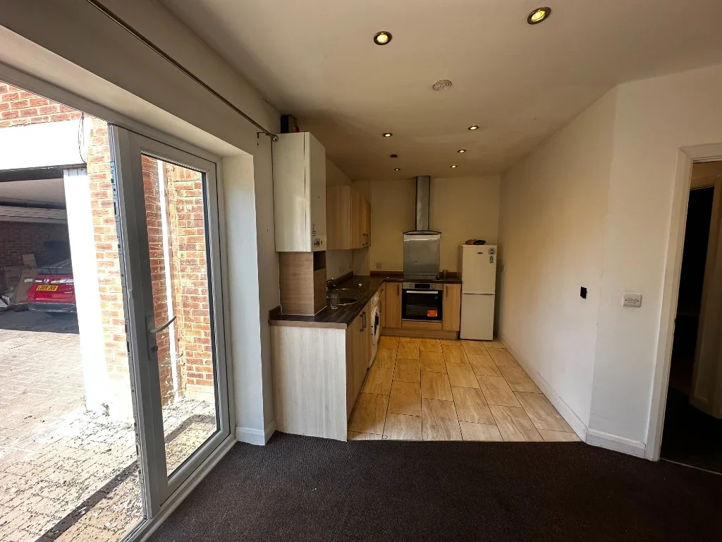 Flat Coffee Tavern Lane in Rushden