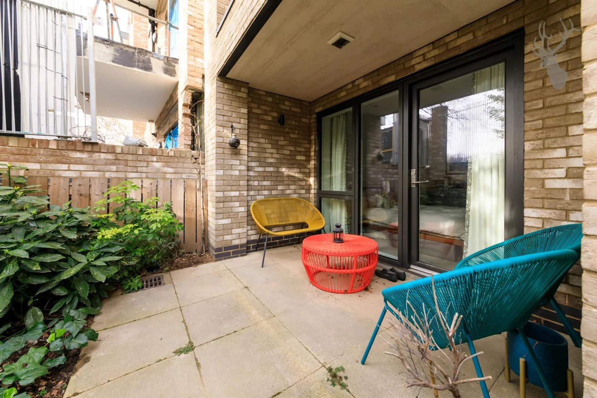 Flat Court Yard in Greater London