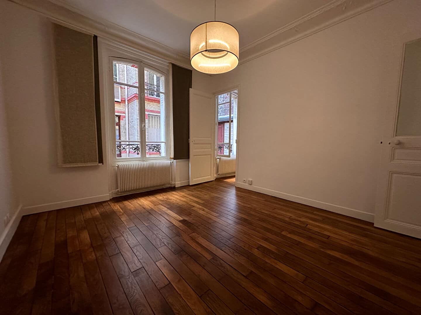 Flat Rue Camille Pelletan in Levallois-Perret