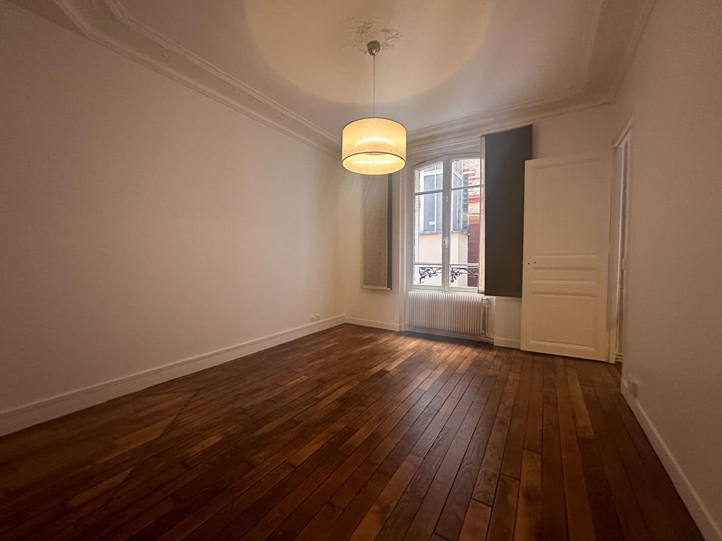 Flat Rue Camille Pelletan in Levallois-Perret