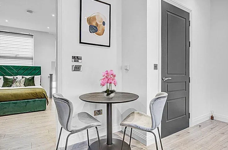 Flat Rostrevor Mews in Greater London