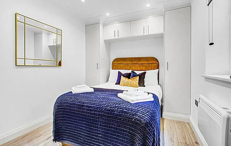 Flat Rostrevor Mews in Greater London