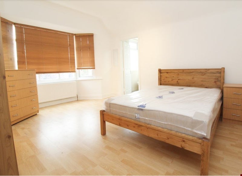 Room Tye Green Village in Harlow