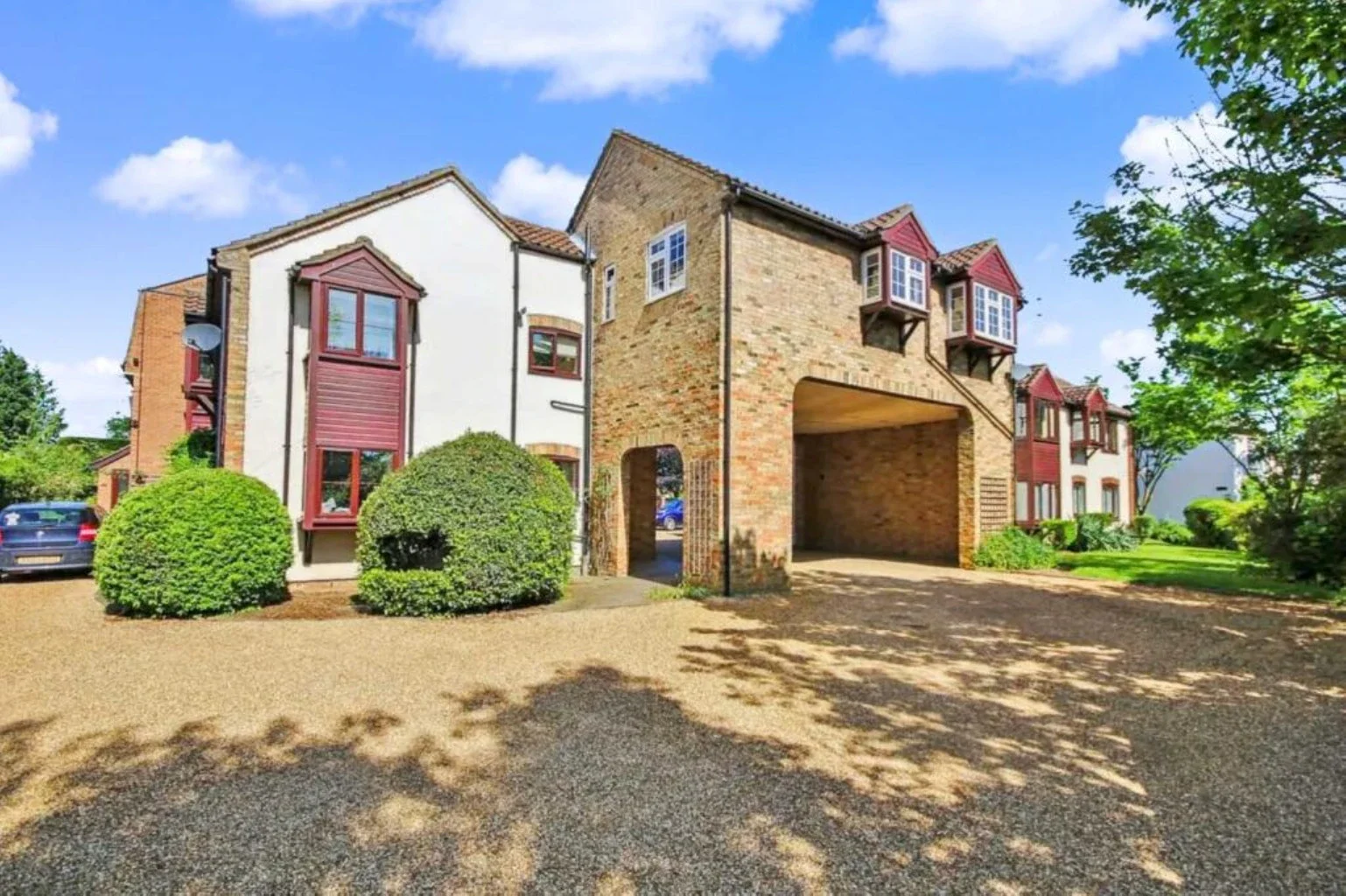 Flat Darwood West in Huntingdonshire