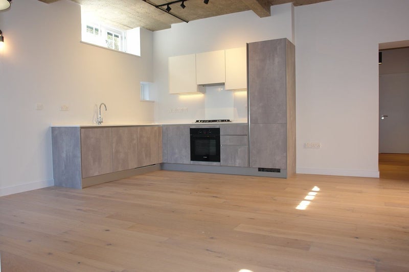 Flat Charteris Road in Greater London