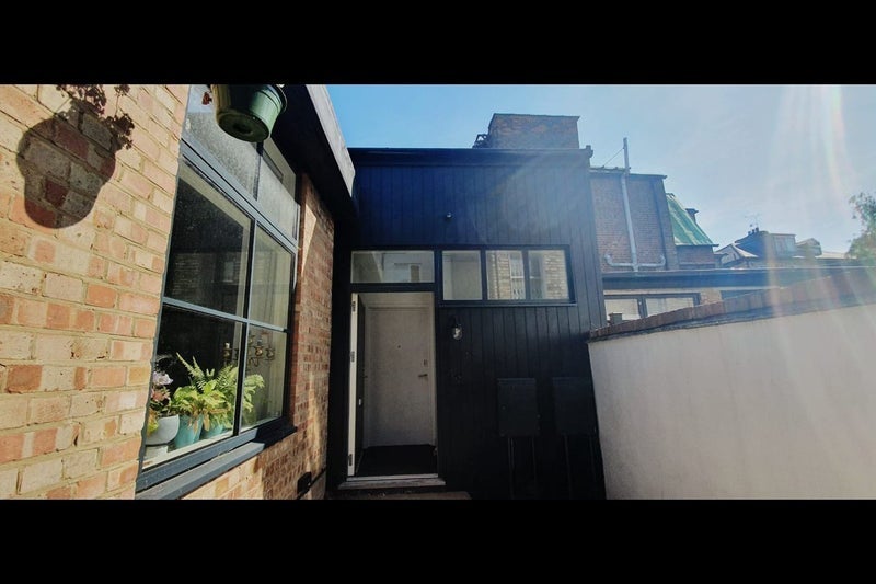Flat Charteris Road in Greater London