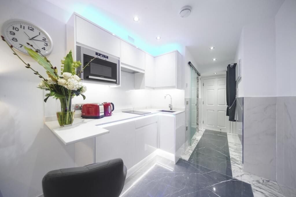 Flat Gloucester Place in City of Westminster