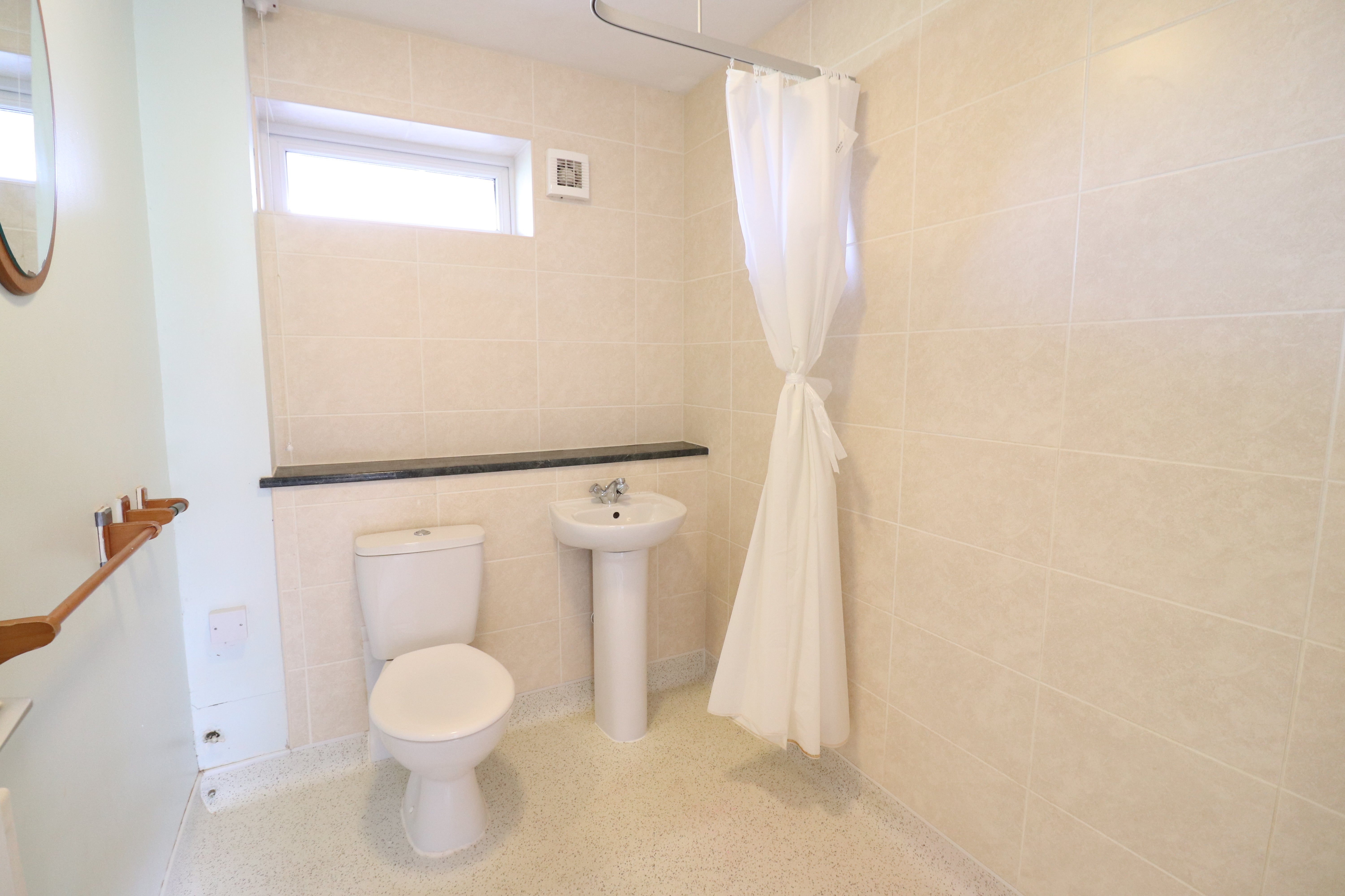Flat Willows Close in Killingworth