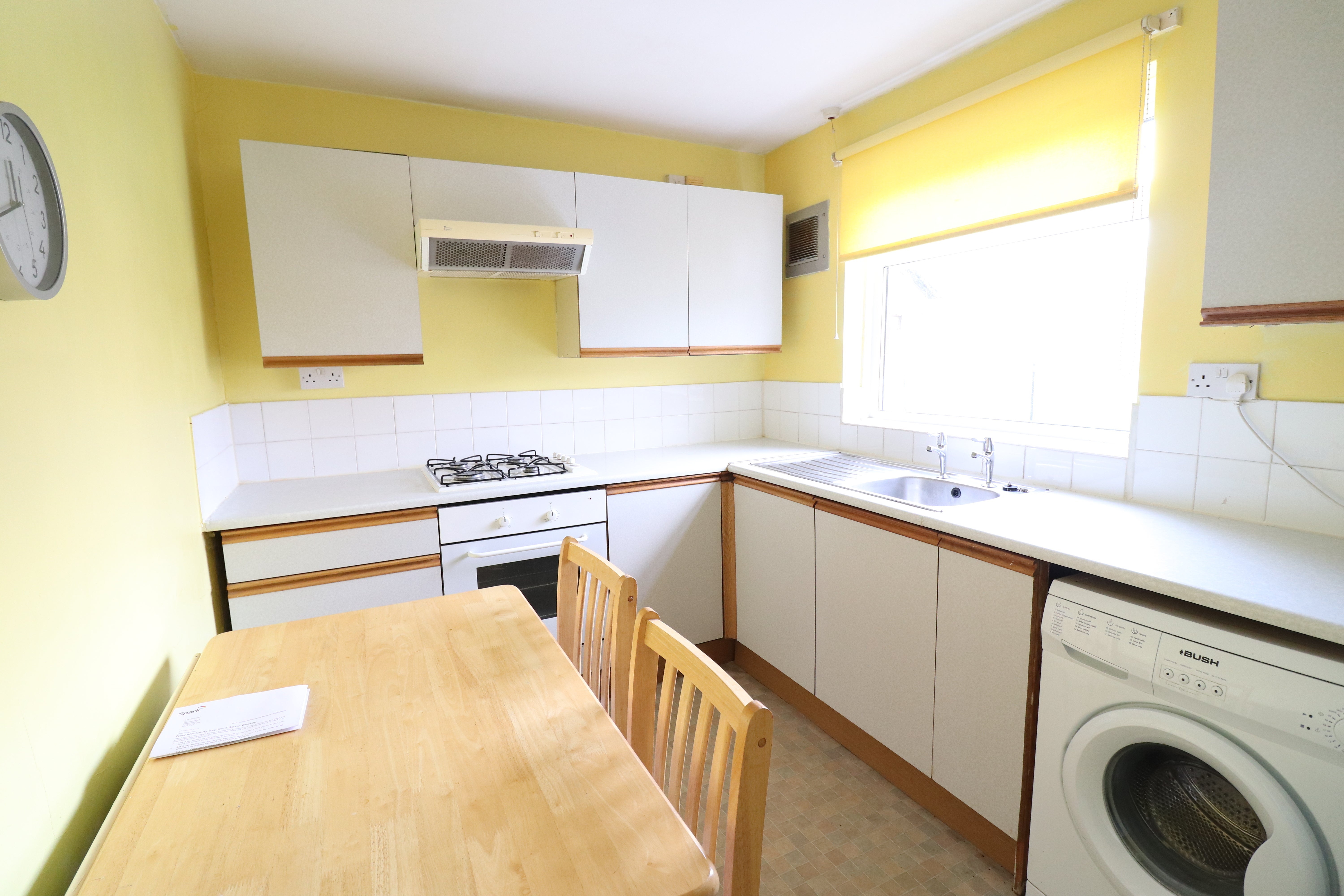 Flat Willows Close in Killingworth