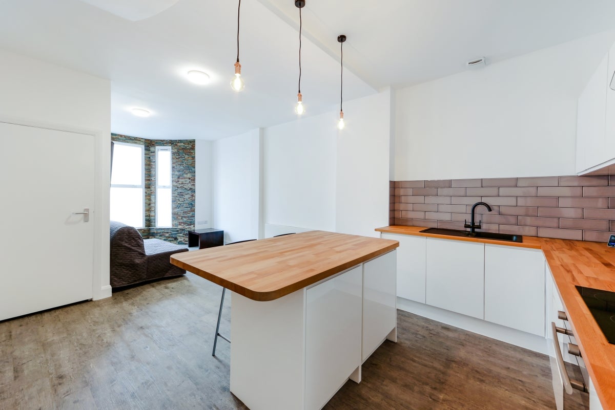 Flat Fonthill Road in Greater London