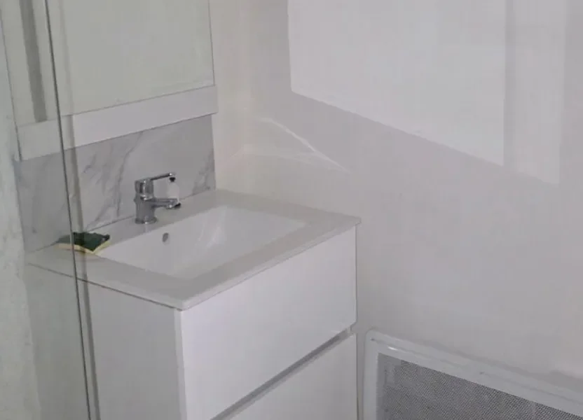 Flat Accès foyer in Ondes