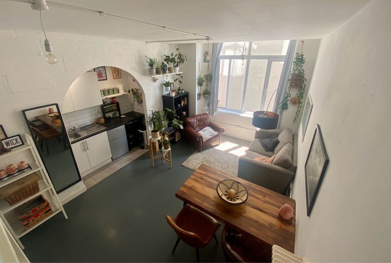Flat Schwartz Wharf in Greater London