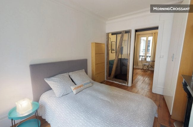 Flat Rue Dulong in Paris