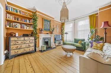 House Merchiston Road in Greater London