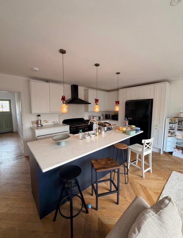 Room Westway Close in Greater London