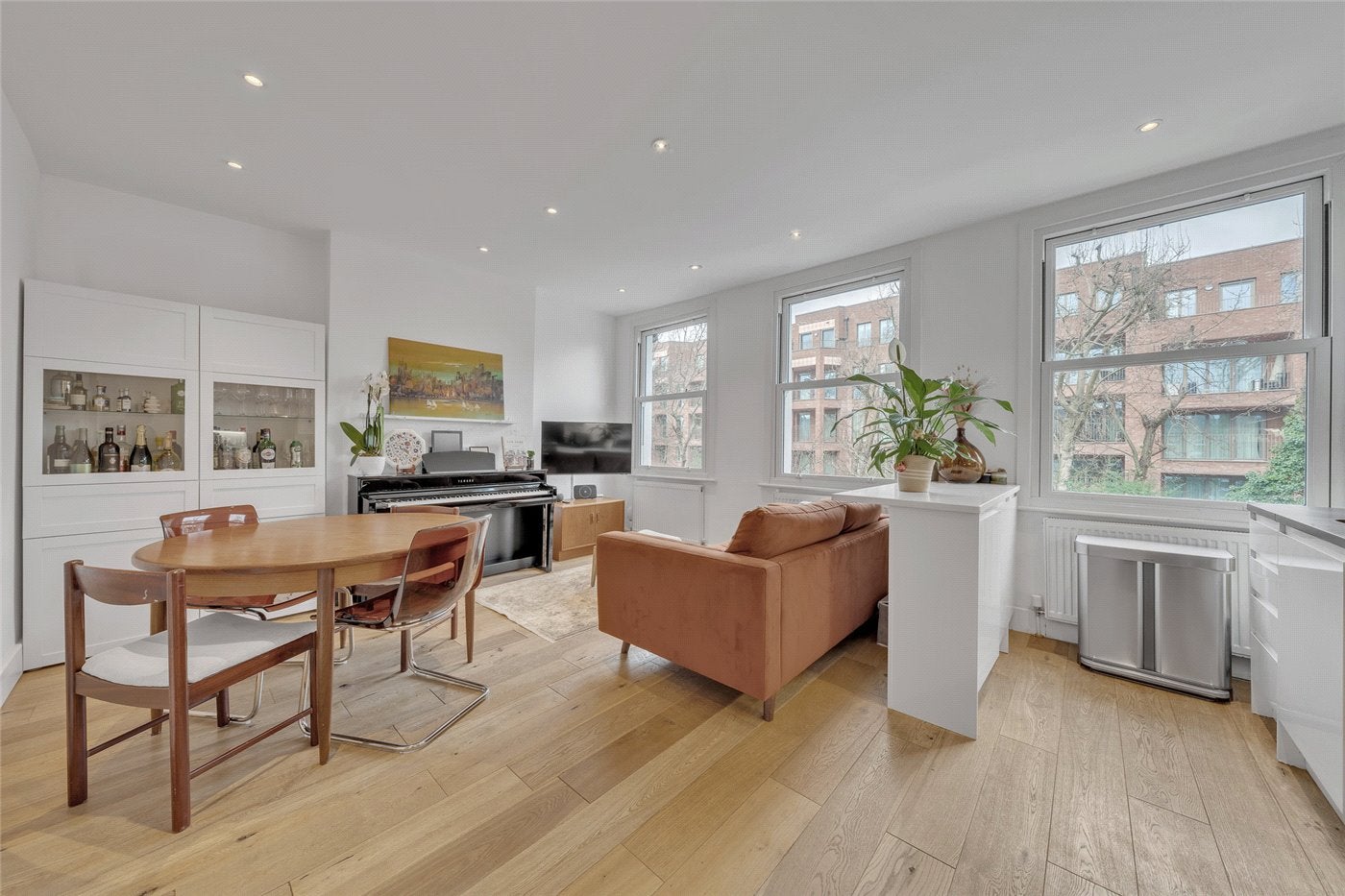 Flat Maygrove Road in Greater London