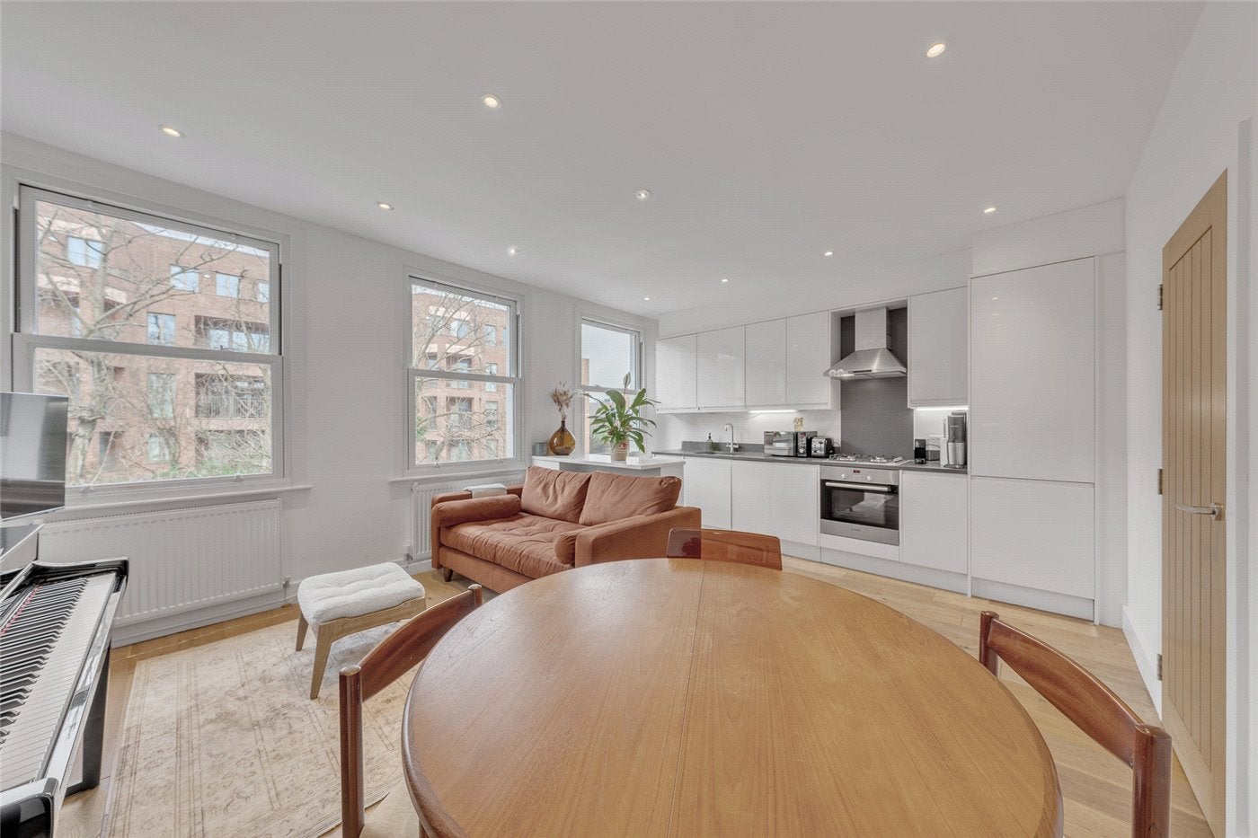 Flat Maygrove Road in Greater London