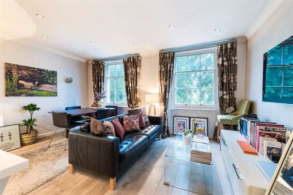 Flat Brompton Square in Greater London