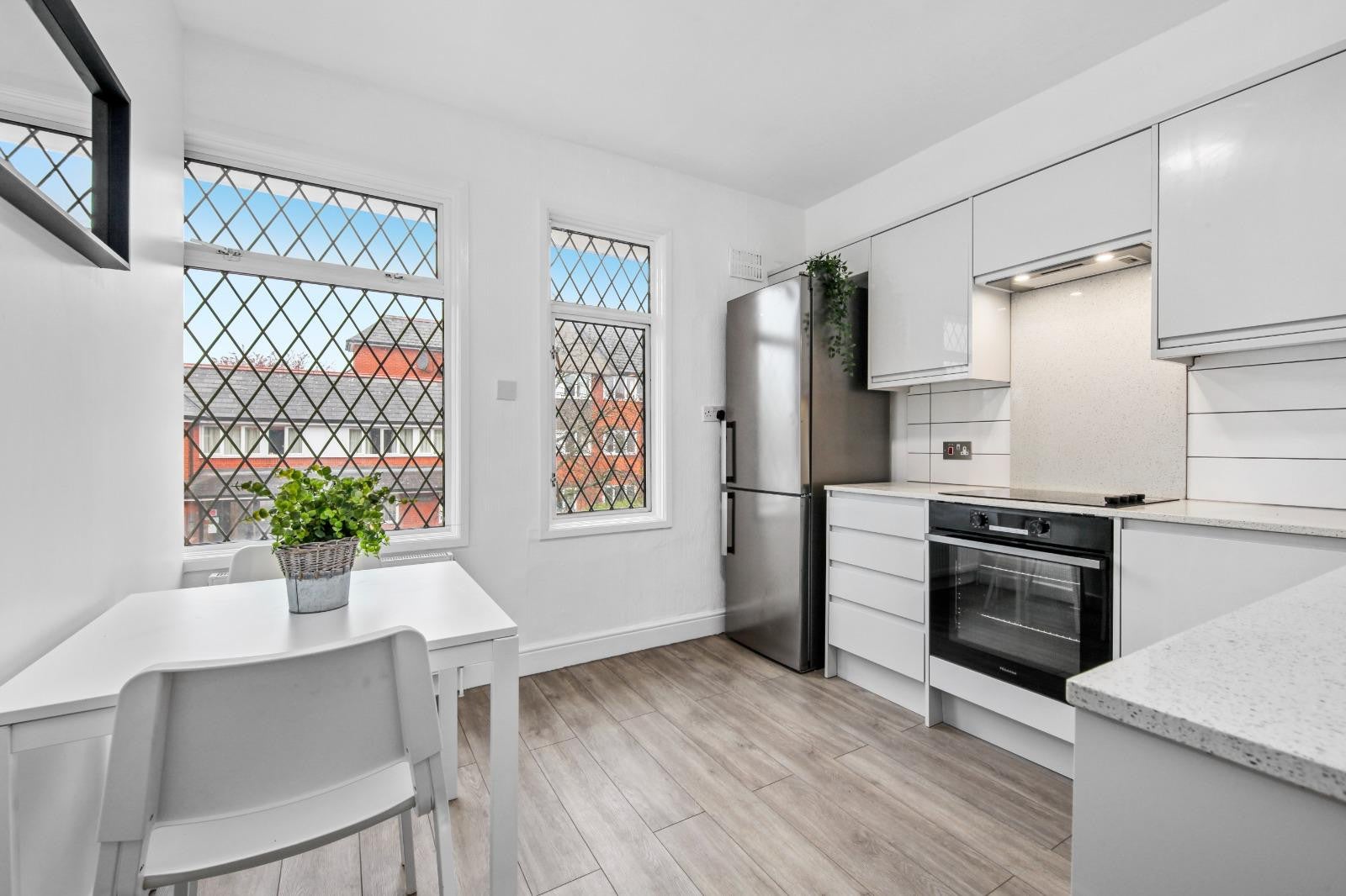 Room Boileau Road in Greater London