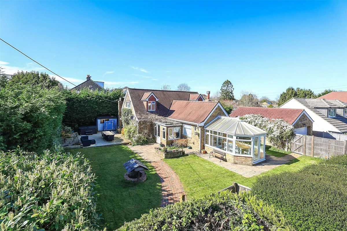 House Paynesfield Road in Tatsfield