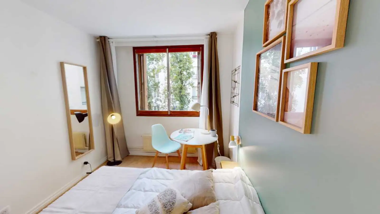 Room Rue Victor Duruy in Paris