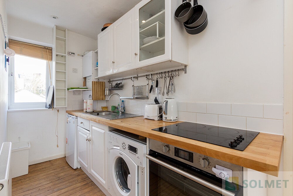 Flat Pembridge Villas in Greater London