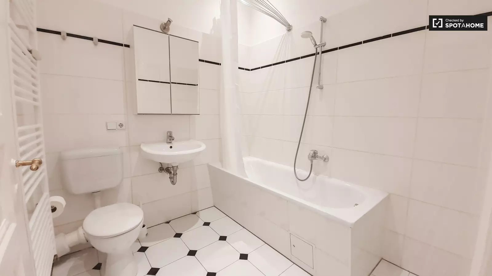Wohnung Schönfließer Straße in Berlin