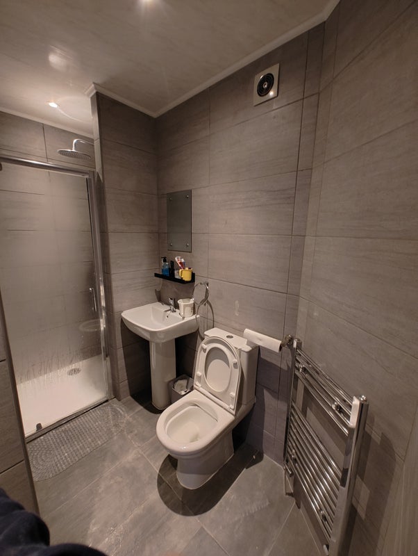 Room Littleton Road in Salford