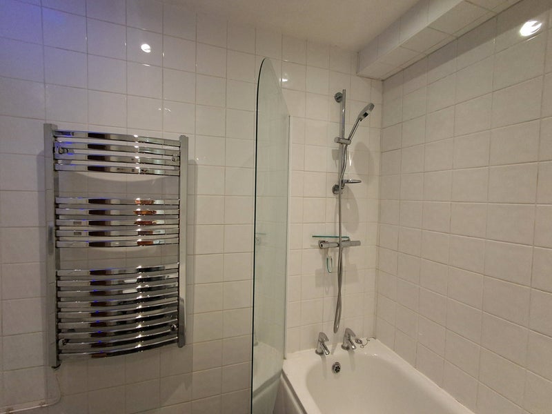 Flat Hazelwood Road in Bristol