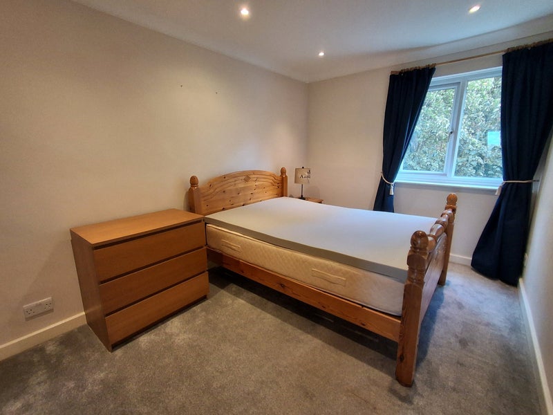 Flat Hazelwood Road in Bristol