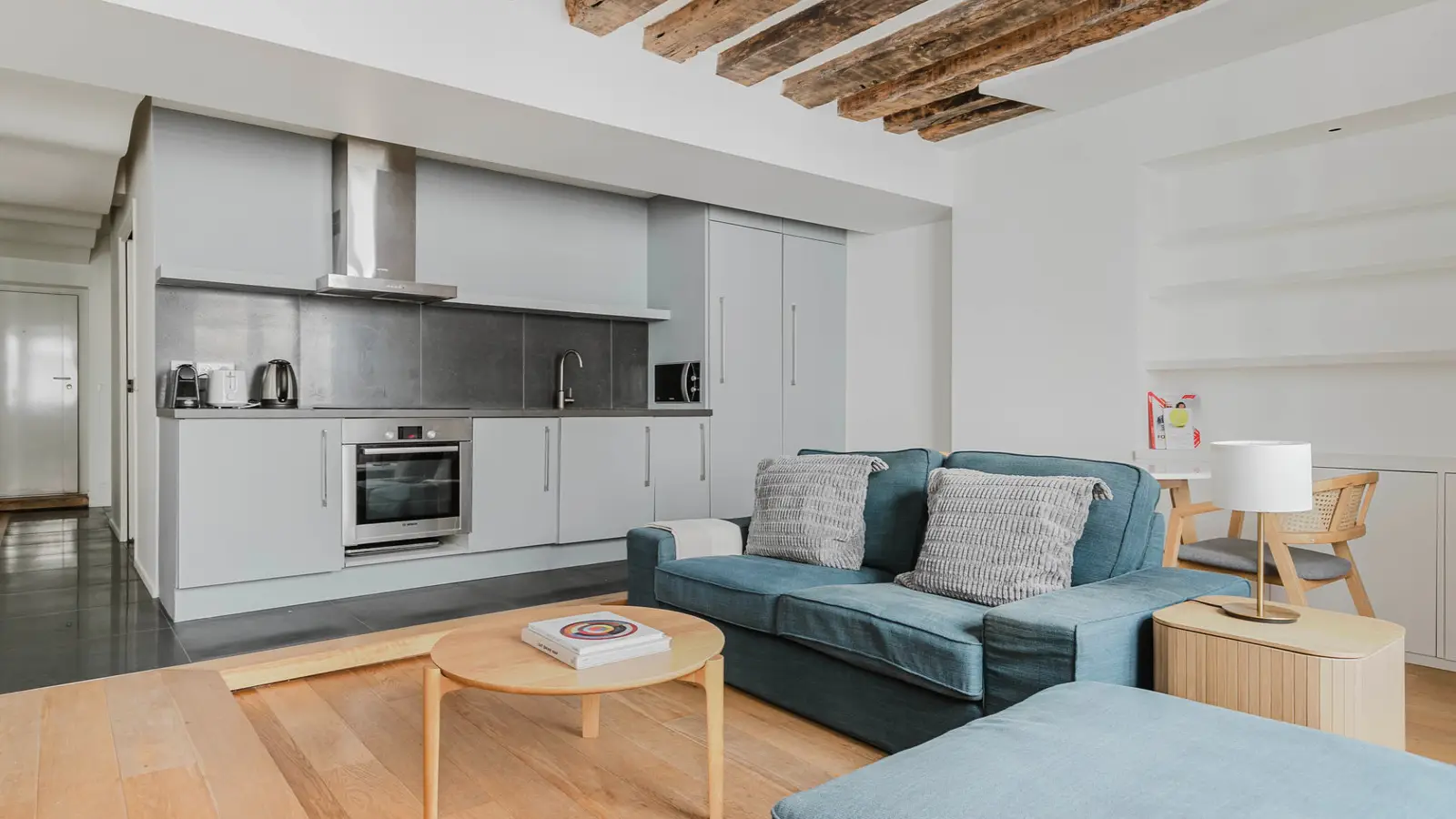 Flat Rue de Beaune in Paris