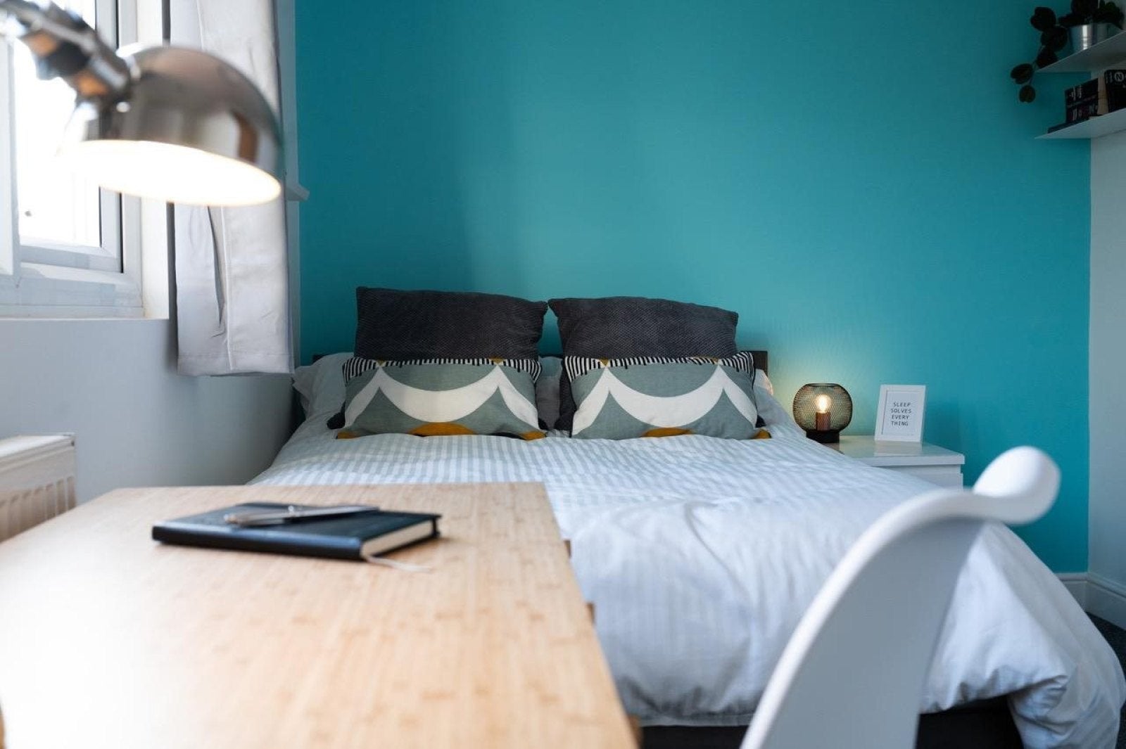 Room Salisbury Street in Nottingham