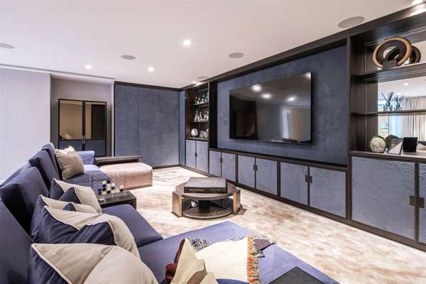 House Lyndhurst Gardens in Greater London