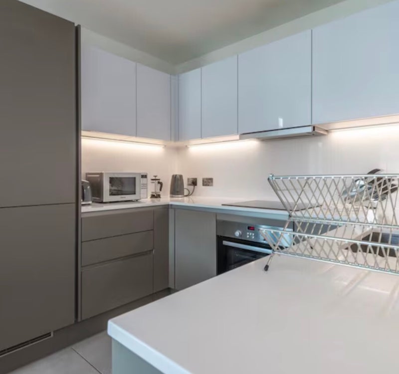 Room Exhibition Way in Greater London