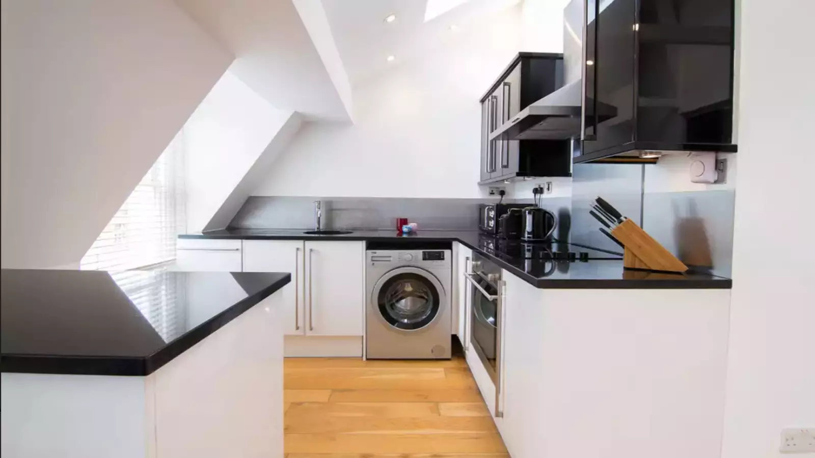 Flat Oxberry Avenue in Greater London