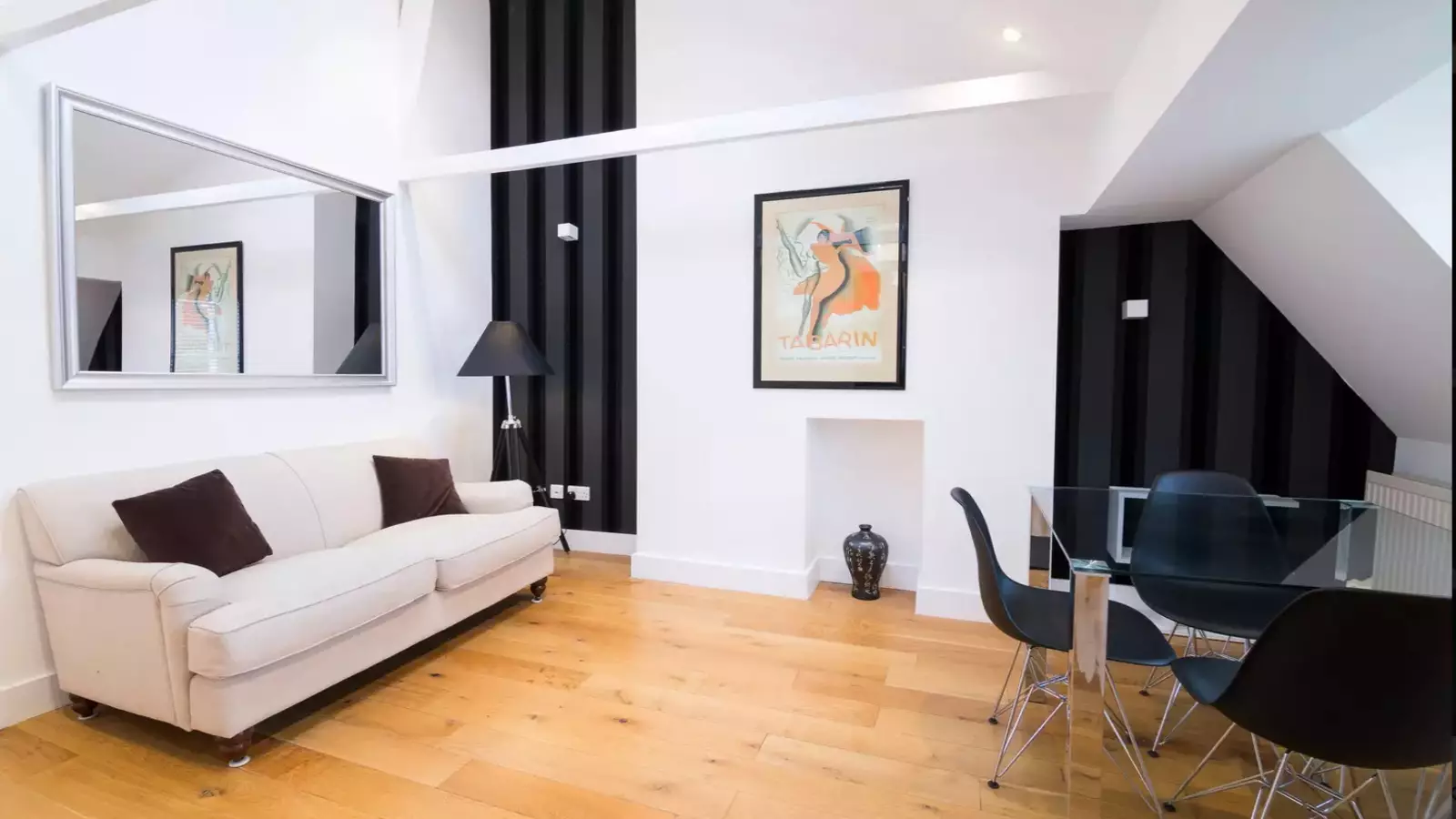 Flat Oxberry Avenue in Greater London