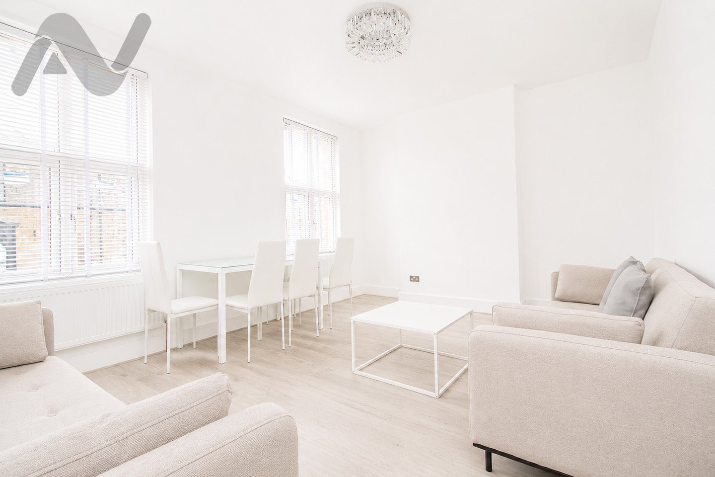 Flat Stroud Green Road in Greater London