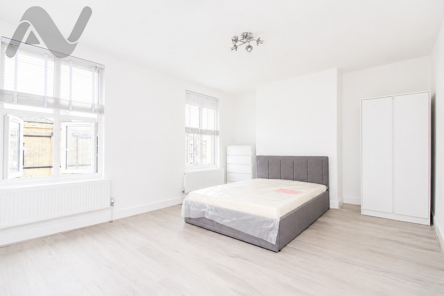 Flat Stroud Green Road in Greater London