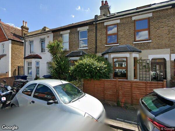 House Oaklands Road in Greater London