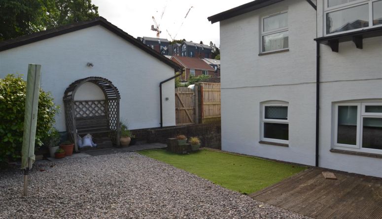 Flat Glenthorne Road in Exeter