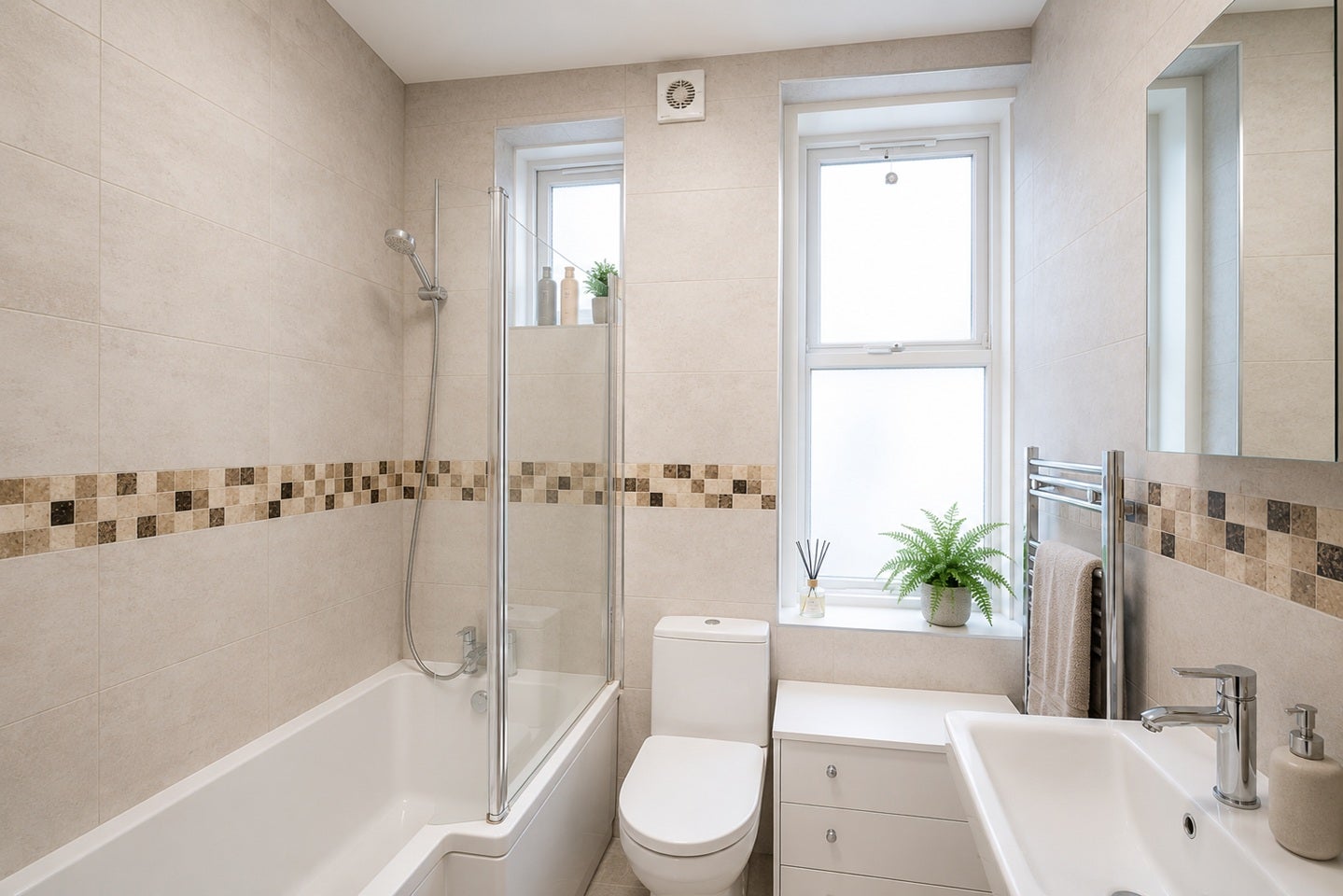 Flat Brighton Terrace in Greater London