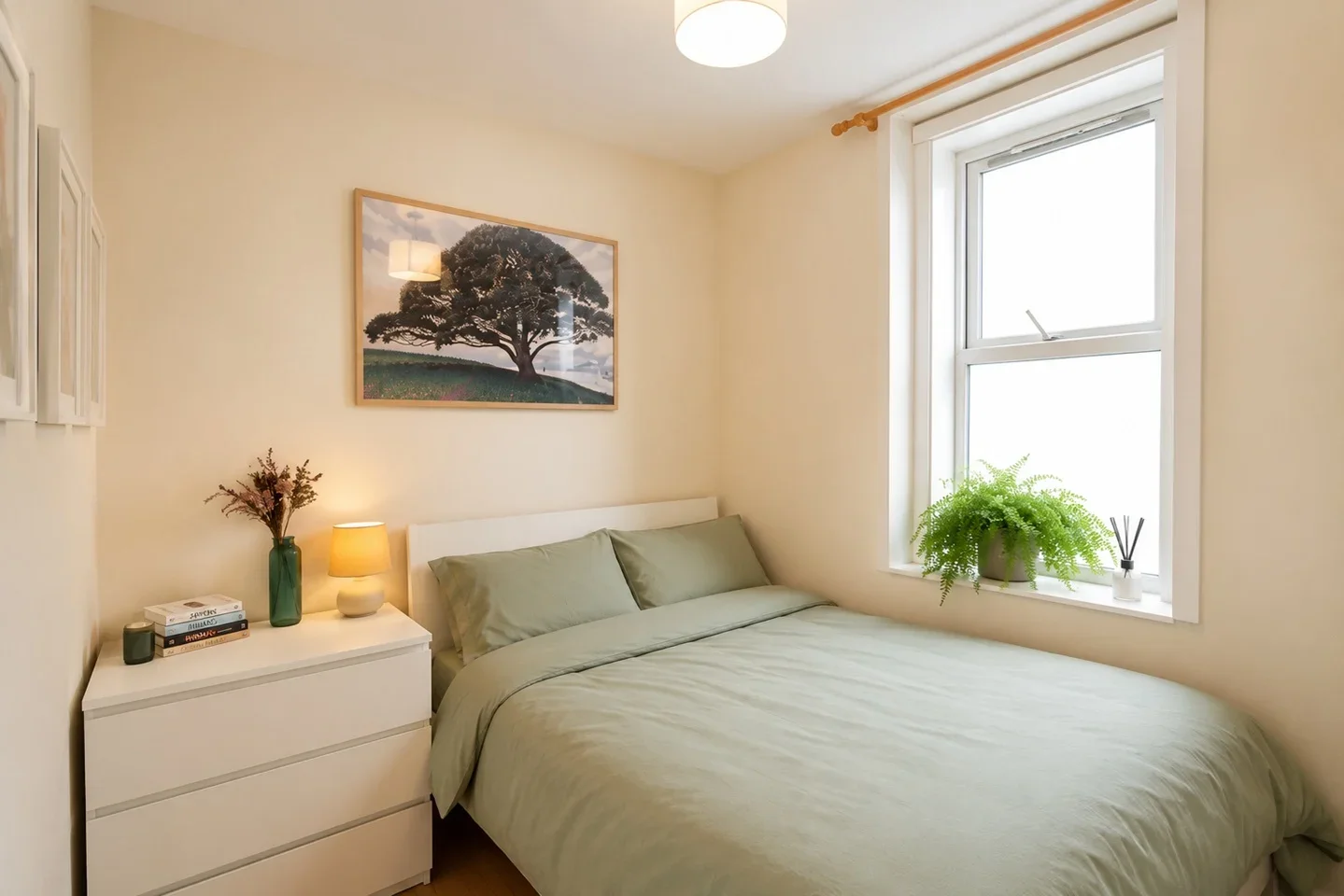 Flat Brighton Terrace in Greater London