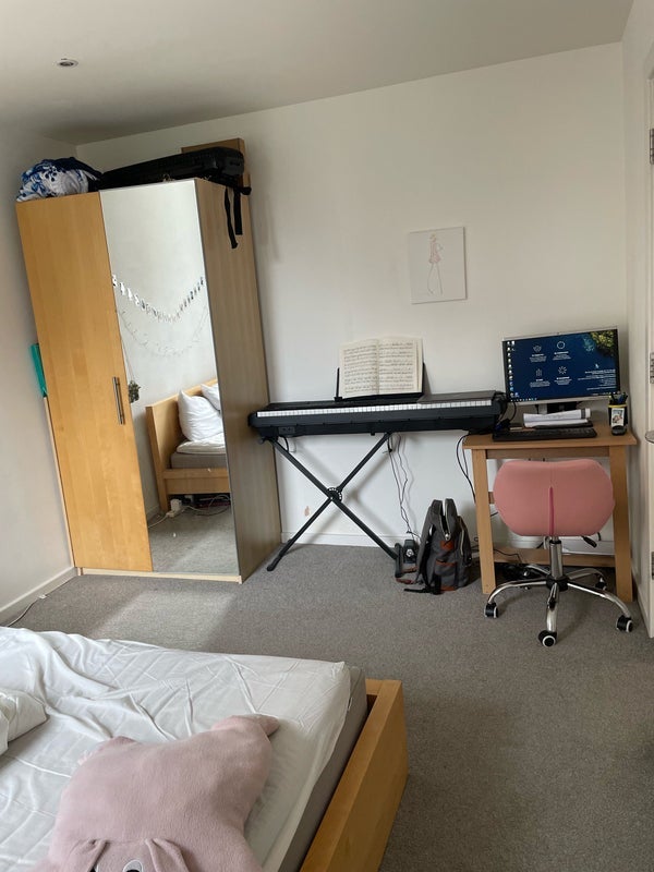 Room Gifford Street in Greater London