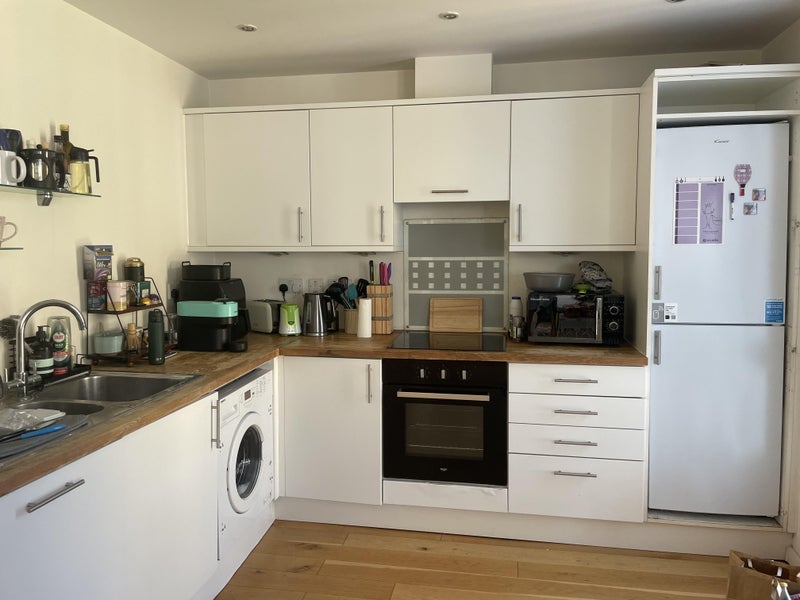 Room Gifford Street in Greater London