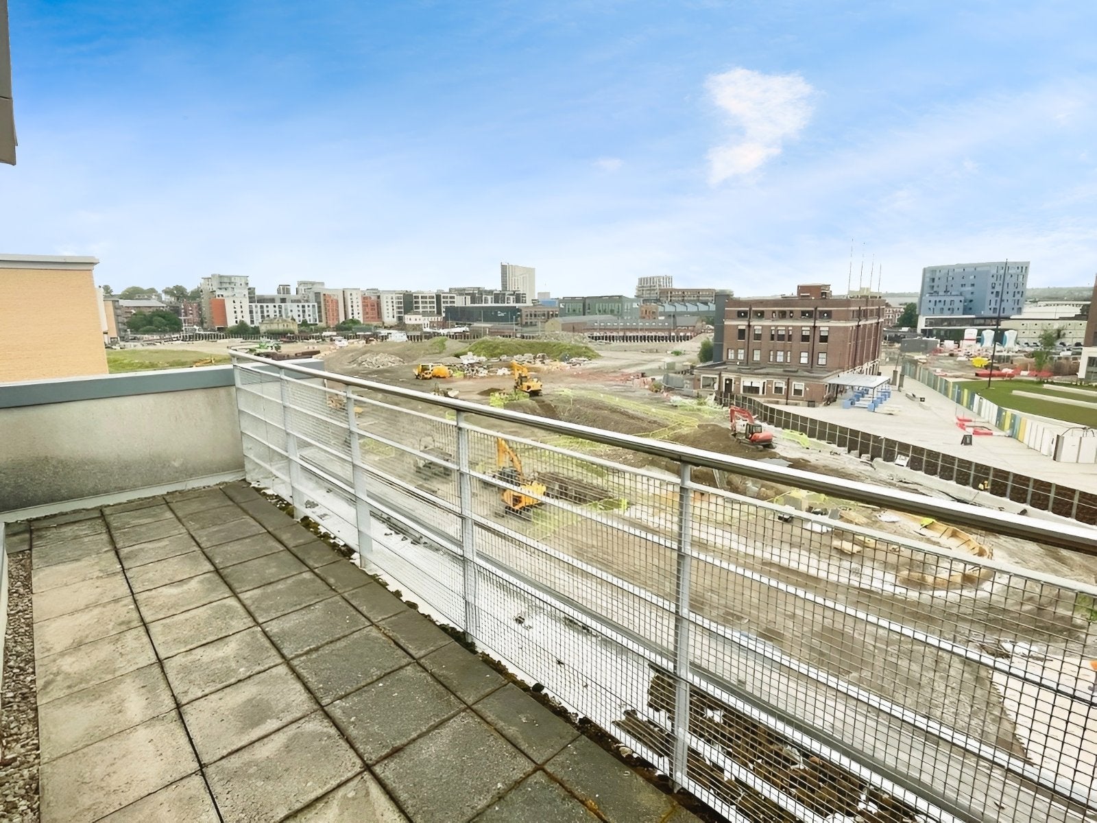 Flat Bowman Lane in Leeds