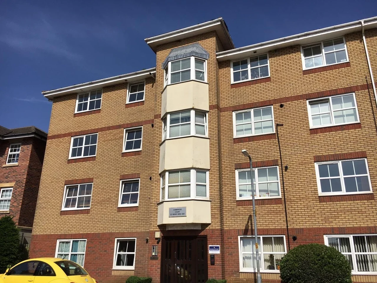 Flat Henry Bird Way in Northampton