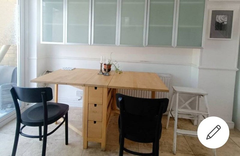 Room Larch Close in Greater London