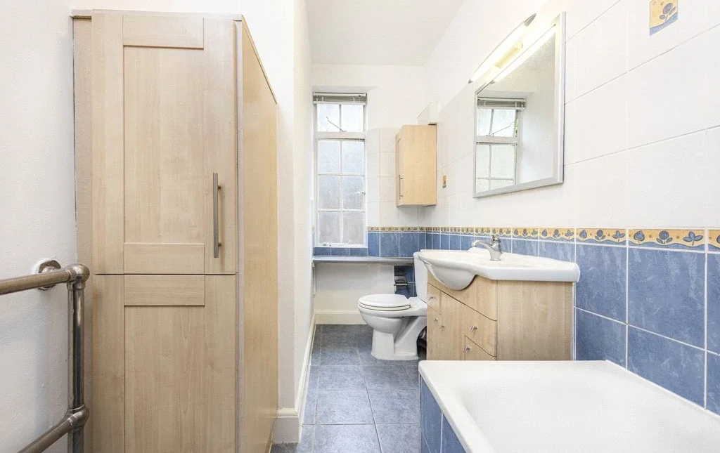 Flat Upper Woburn Place in Greater London