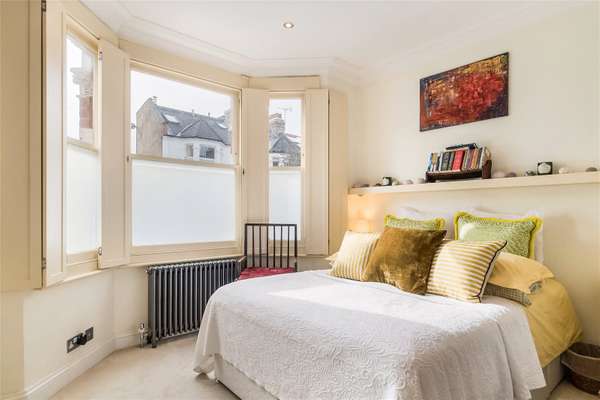 Flat Beltran Road in Greater London